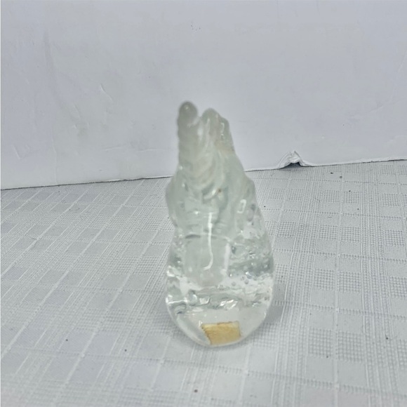 Glass unicorn heavy duty paperweight - Picture 4 of 5